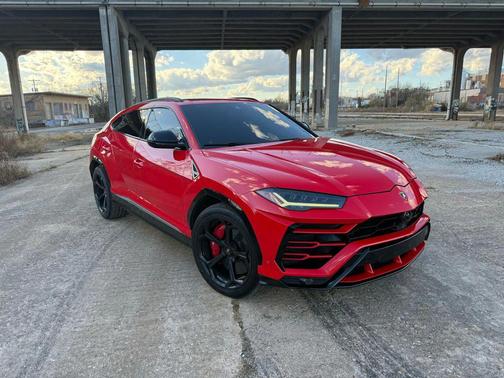 2019 Lamborghini Urus Sport Utility 4D