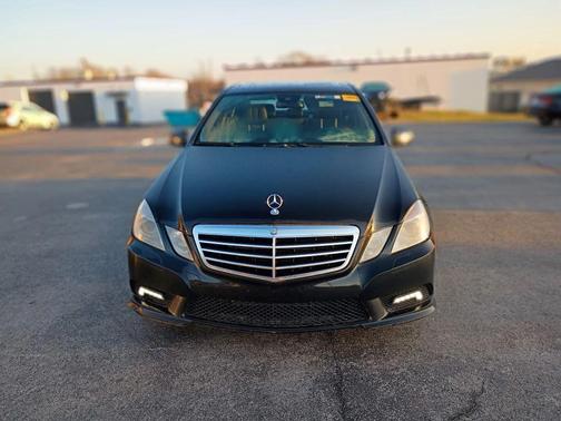 2010 Mercedes-Benz E-Class E 550 4MATIC Sedan 4D