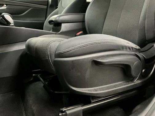2019 Hyundai SANTA FE SE 2.4