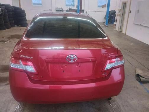 2010 Toyota Camry LE