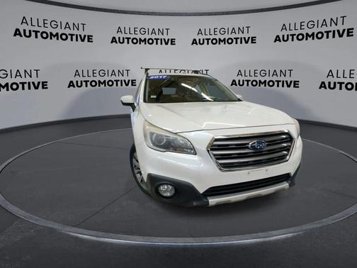 Crystal White Pearl 2017 Subaru Outback 3.6R Touring