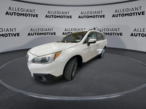 Crystal White Pearl 2017 Subaru Outback 3.6R Touring