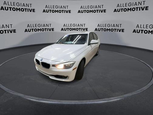 White 2014 BMW 328 328i Sedan 4D