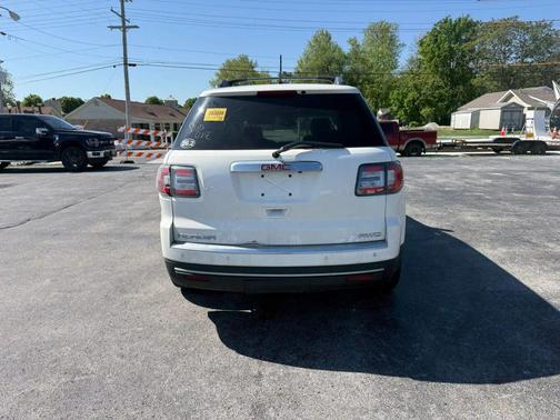 White 2015 GMC Acadia SLE-2