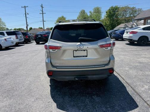 Creme Brulee Mica 2015 Toyota Highlander XLE