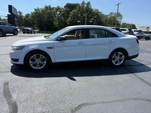 Oxford White 2013 Ford Taurus SEL
