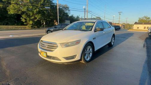 Oxford White 2013 Ford Taurus SEL