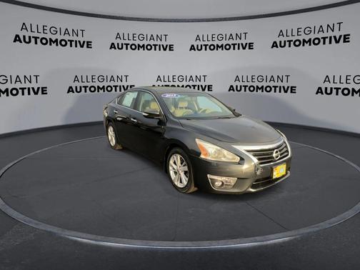 Storm 2015 Nissan Altima 2.5 SV