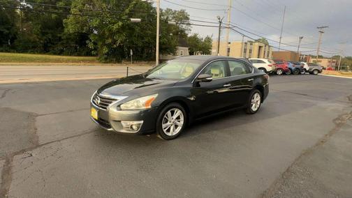 Storm 2015 Nissan Altima 2.5 SV