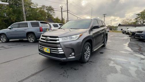 Predawn Gray Mica 2019 Toyota Highlander XLE