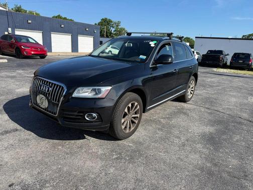 Black 2015 Audi Q5 2.0T Premium