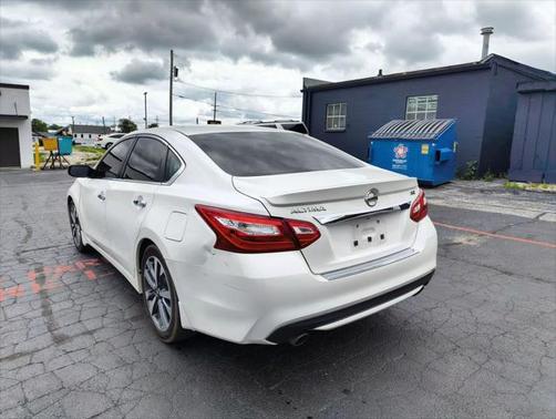 2016 Nissan Altima 2.5 SR