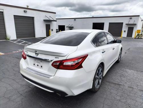 2016 Nissan Altima 2.5 SR