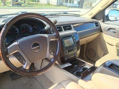 2011 GMC Yukon Denali