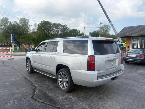 Silver Ice Metallic 2016 Chevrolet Suburban LTZ