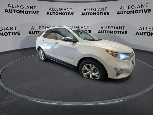 Iridescent Pearl Tricoat 2018 Chevrolet Equinox Premier
