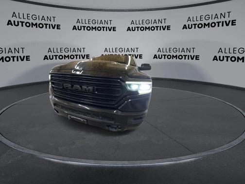 Diamond Black Crystal Pearlcoat 2020 RAM 1500 Limited