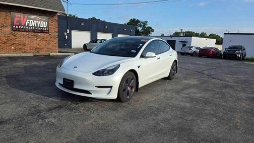 Pearl White Multi-Coat 2022 Tesla Model 3 Standard Range