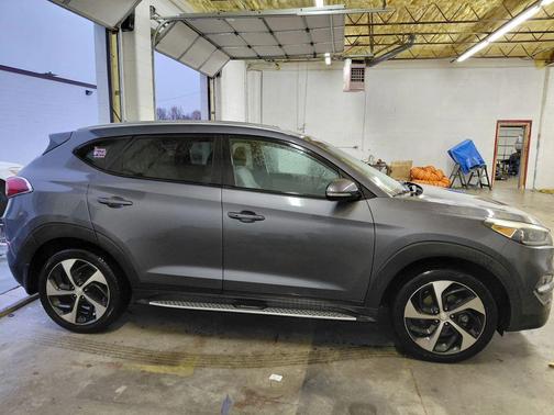 2016 Hyundai TUCSON Sport