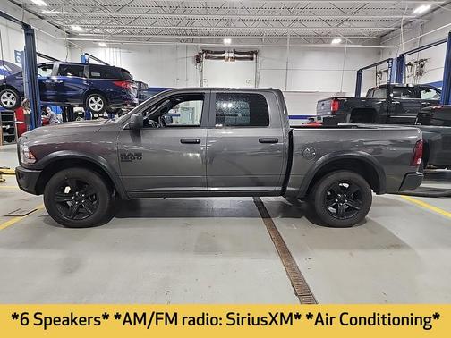 2024 RAM 1500 Classic Warlock Crew Cab 4x4 5'7' Box