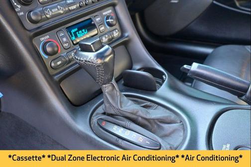 2001 Chevrolet Corvette Base