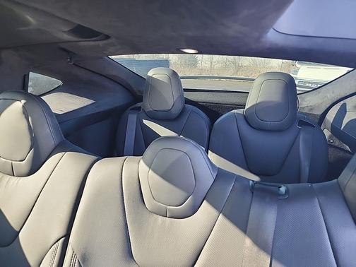 2024 Tesla Model X Long Range