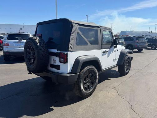 Bright White Clearcoat 2016 Jeep Wrangler Willys Wheeler