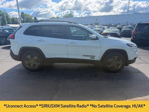 Bright White Clearcoat 2017 Jeep Cherokee Latitude