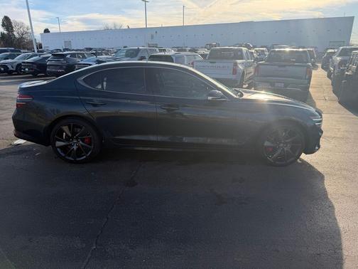 2022 Genesis G70 3.3T AWD