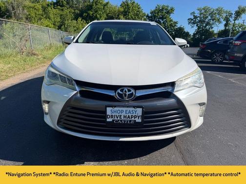 Blizzard Pearl 2015 Toyota Camry XLE
