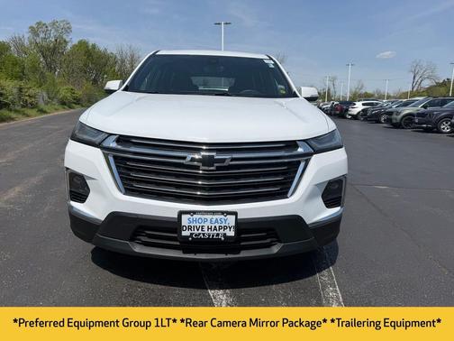 Summit White 2023 Chevrolet Traverse LT Cloth