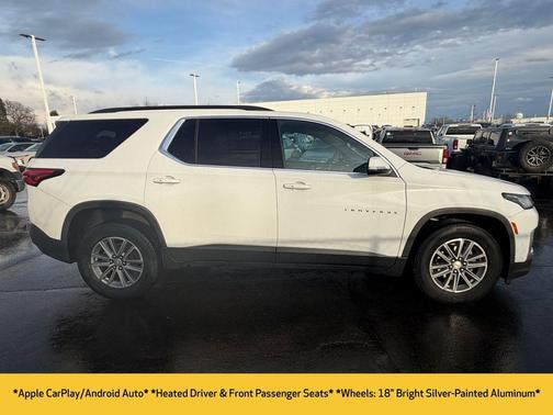 2022 Chevrolet Traverse LT Cloth