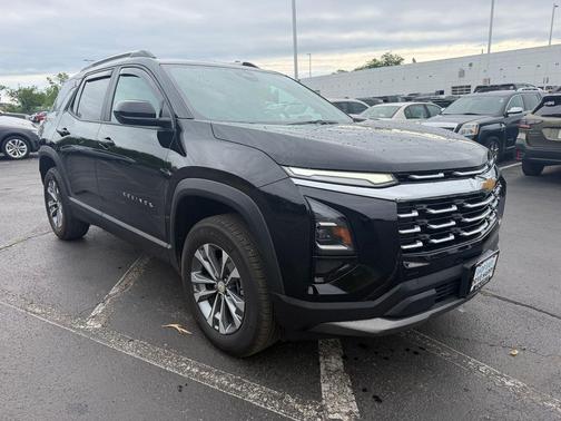 Mosaic Black Metallic 2025 Chevrolet Equinox 1LT