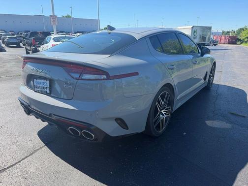 Ceramic Silver 2022 Kia Stinger GT1
