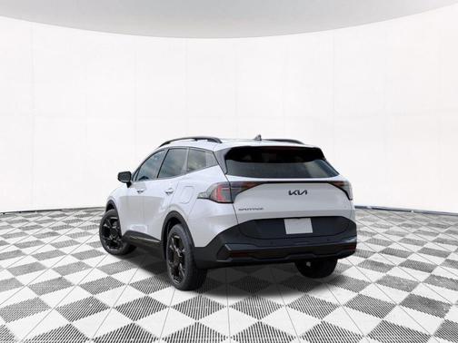 Snow White Pearl 2026 Kia Sportage X-Line