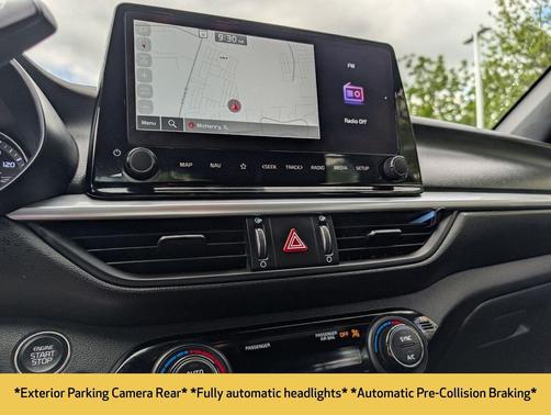 Aurora Black 2024 Kia Forte GT-Line