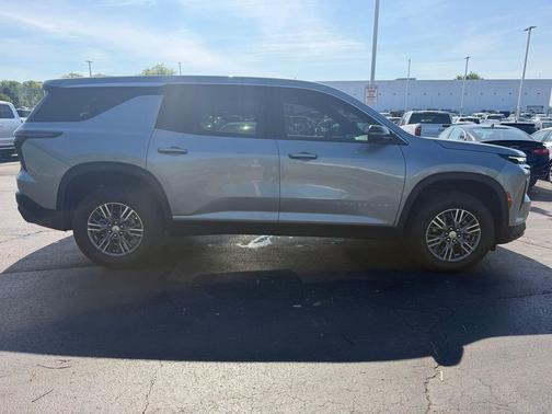 Sterling Gray Metallic 2024 Chevrolet Traverse LS