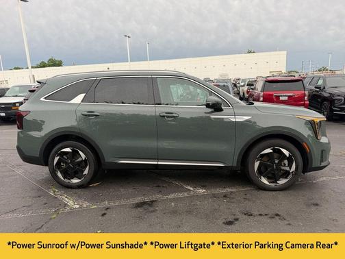 Cityscape Green 2025 Kia Sorento Hybrid EX