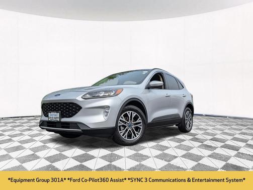 Ingot Silver Metallic 2020 Ford Escape SEL