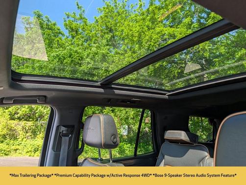 Onyx Black 2022 GMC Yukon 4WD AT4