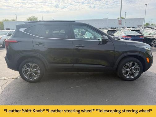 Fusion Black 2024 Kia Seltos S