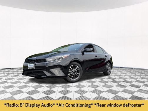 Aurora Black 2024 Kia Forte LXS