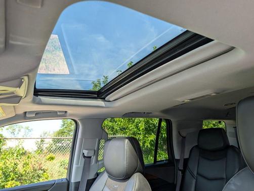 Radiant Silver Metallic 2017 Cadillac Escalade Luxury