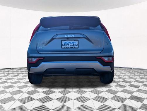 2023 Kia Niro LX