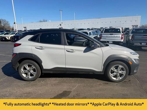 2022 Hyundai KONA SEL