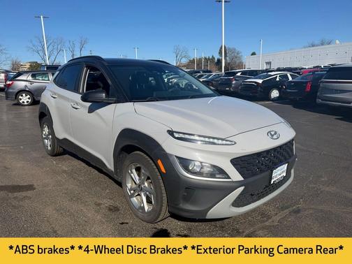2022 Hyundai KONA SEL