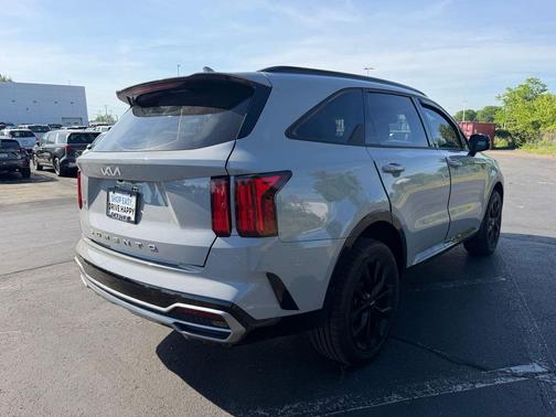 Wolf Gray 2022 Kia Sorento SX