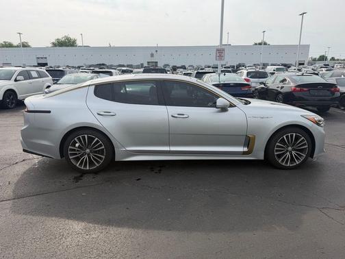 Silky Silver 2018 Kia Stinger Premium