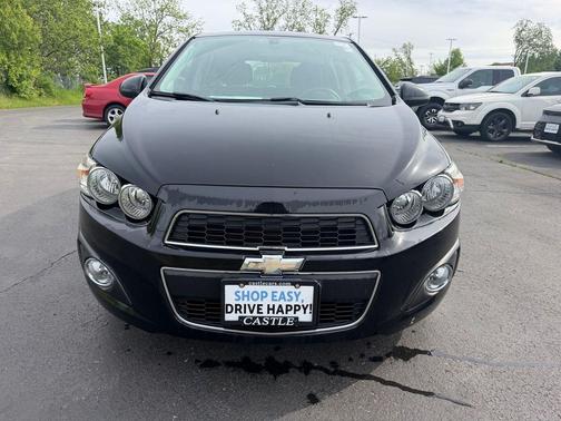 Mosaic Black Metallic 2016 Chevrolet Sonic LT