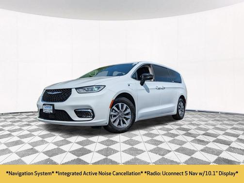 Bright White Clearcoat 2024 Chrysler Pacifica Hybrid Select